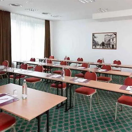 Hotell Mercure Tempelhof 4*