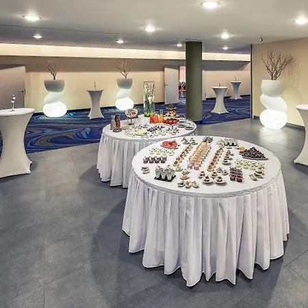 Mercure Tempelhof 4*