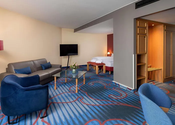 Отель Mercure Tempelhof Берлин